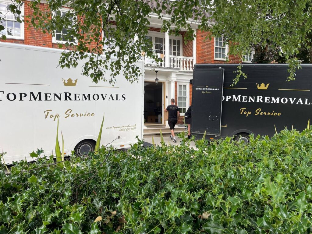 removals company van